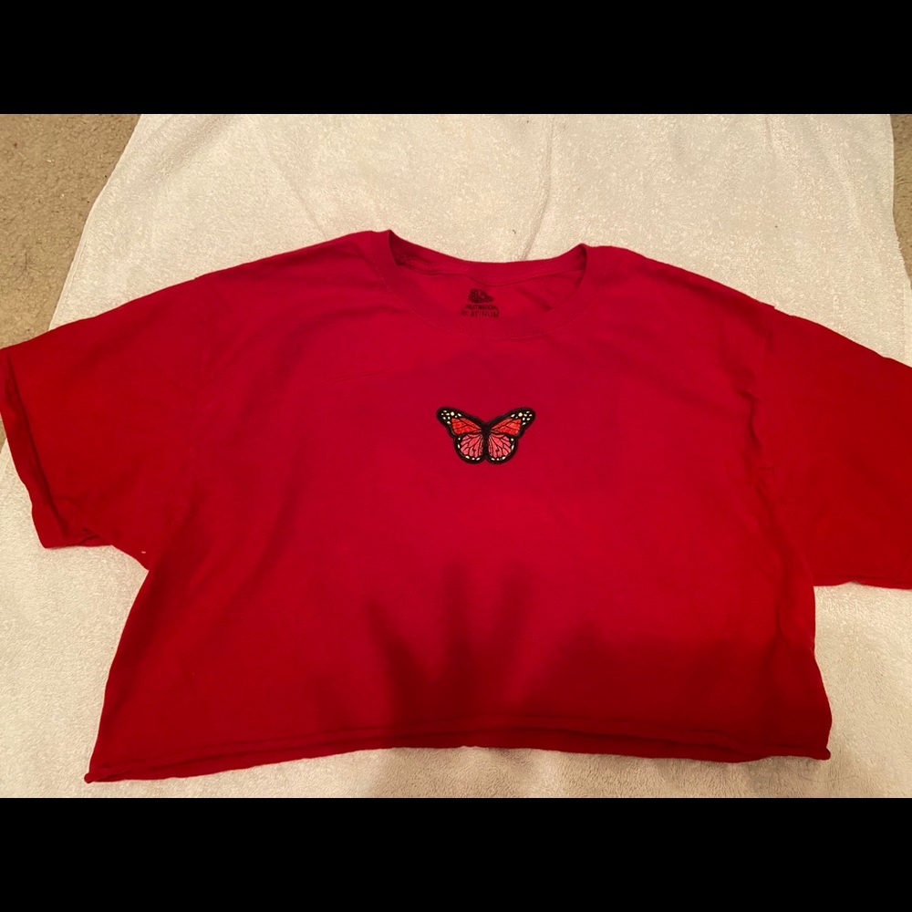 Cropped butterfly patch shirt